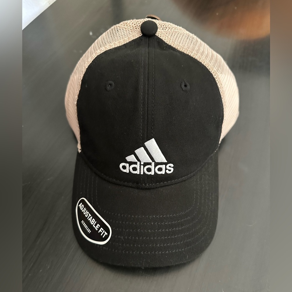 Adidas Men’s Relaxed Mesh SnapBack Hat